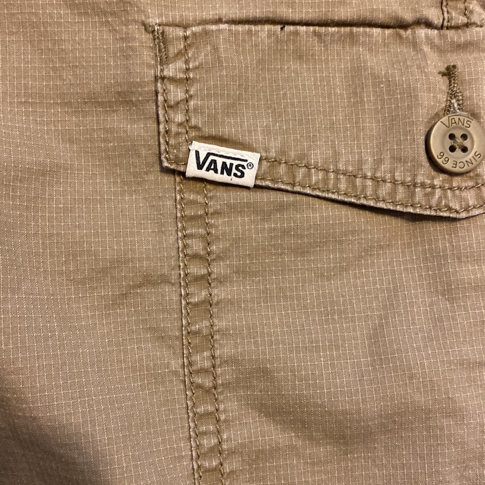 VANS Cargo Shorts - Picture 2 of 6